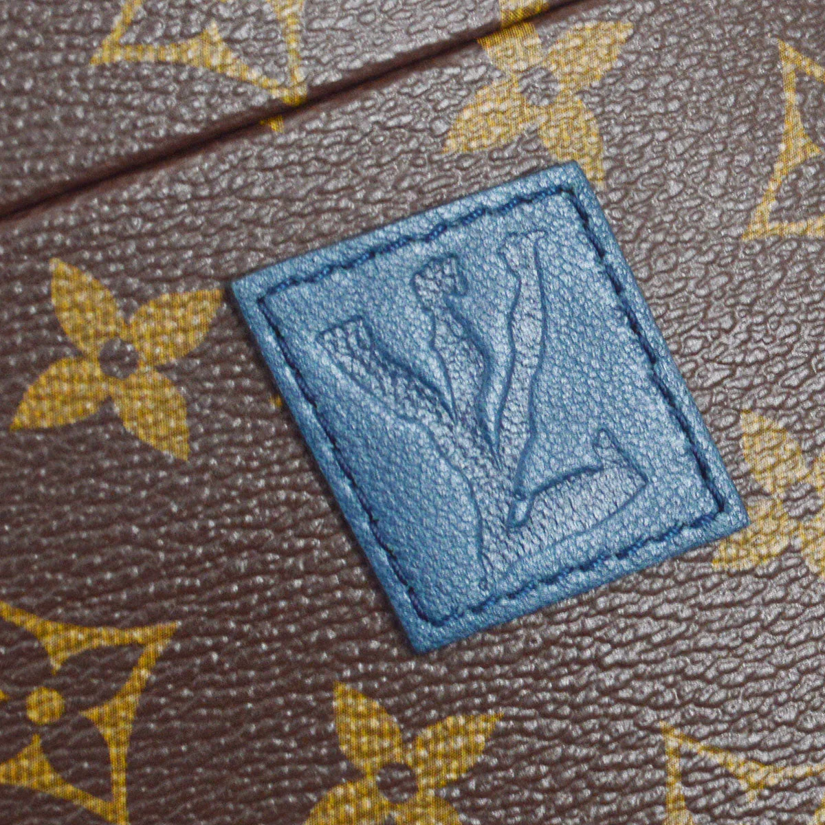 LOUIS VUITTON * 2014 x FRANK GEHRY TWISTED BOX MONOGRAM M40275 - Image 6