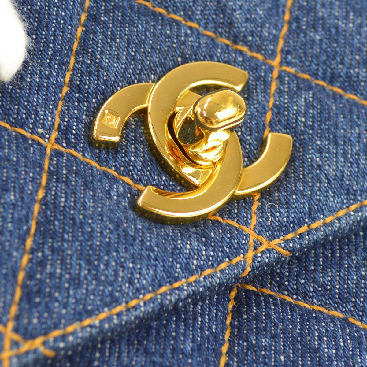 CHANEL 1996-1997 quilted Kelly 30 denim - Image 4