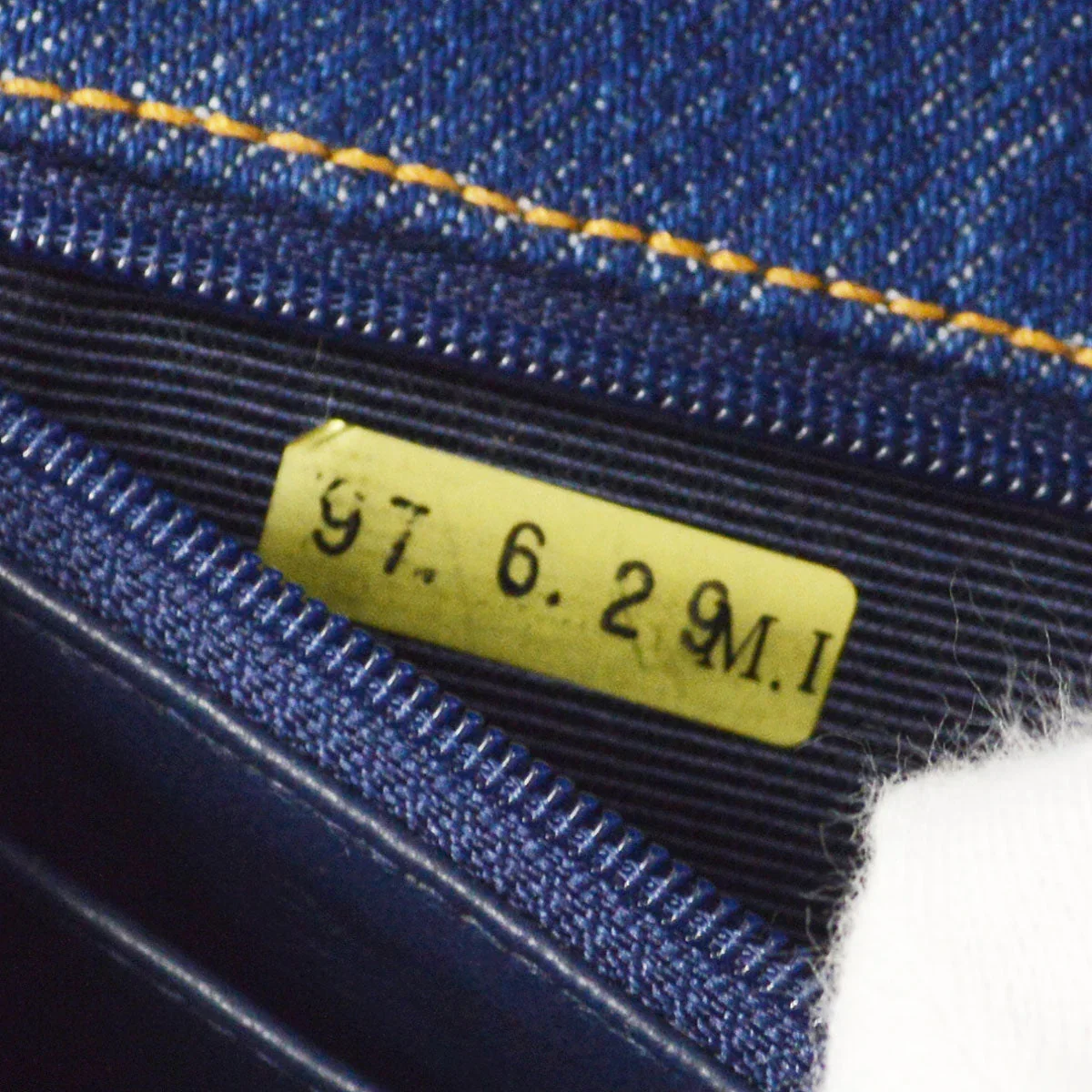 CHANEL 1996-1997 quilted Kelly 30 denim - Image 9
