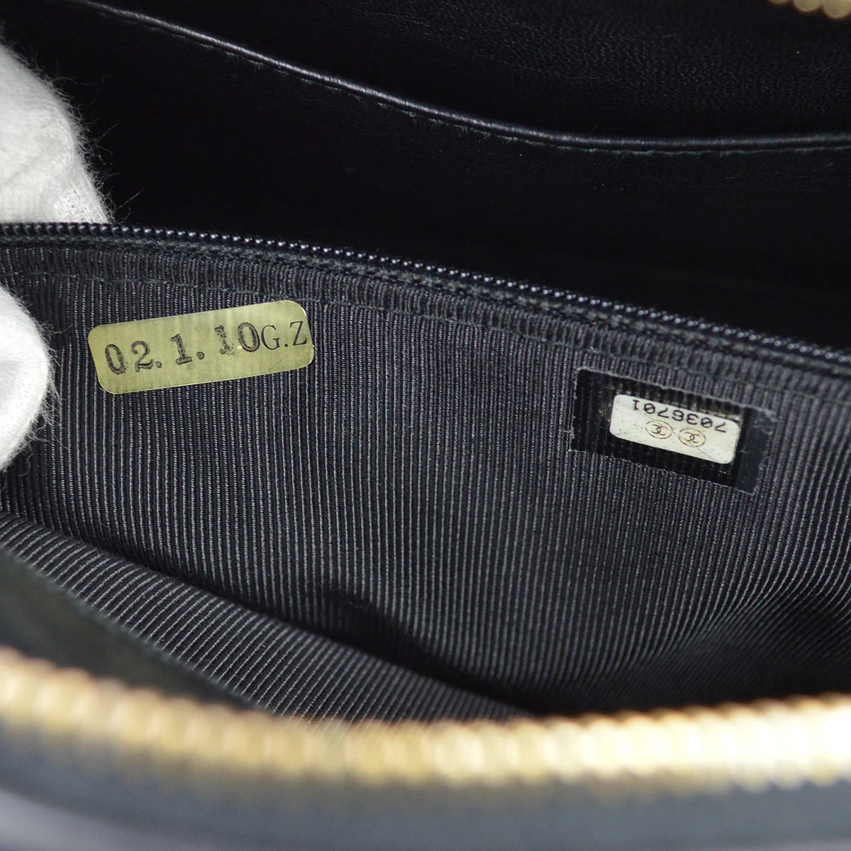 Chanel 2001-2003 Black Lambskin Choco Bar Chain Tote - Image 10
