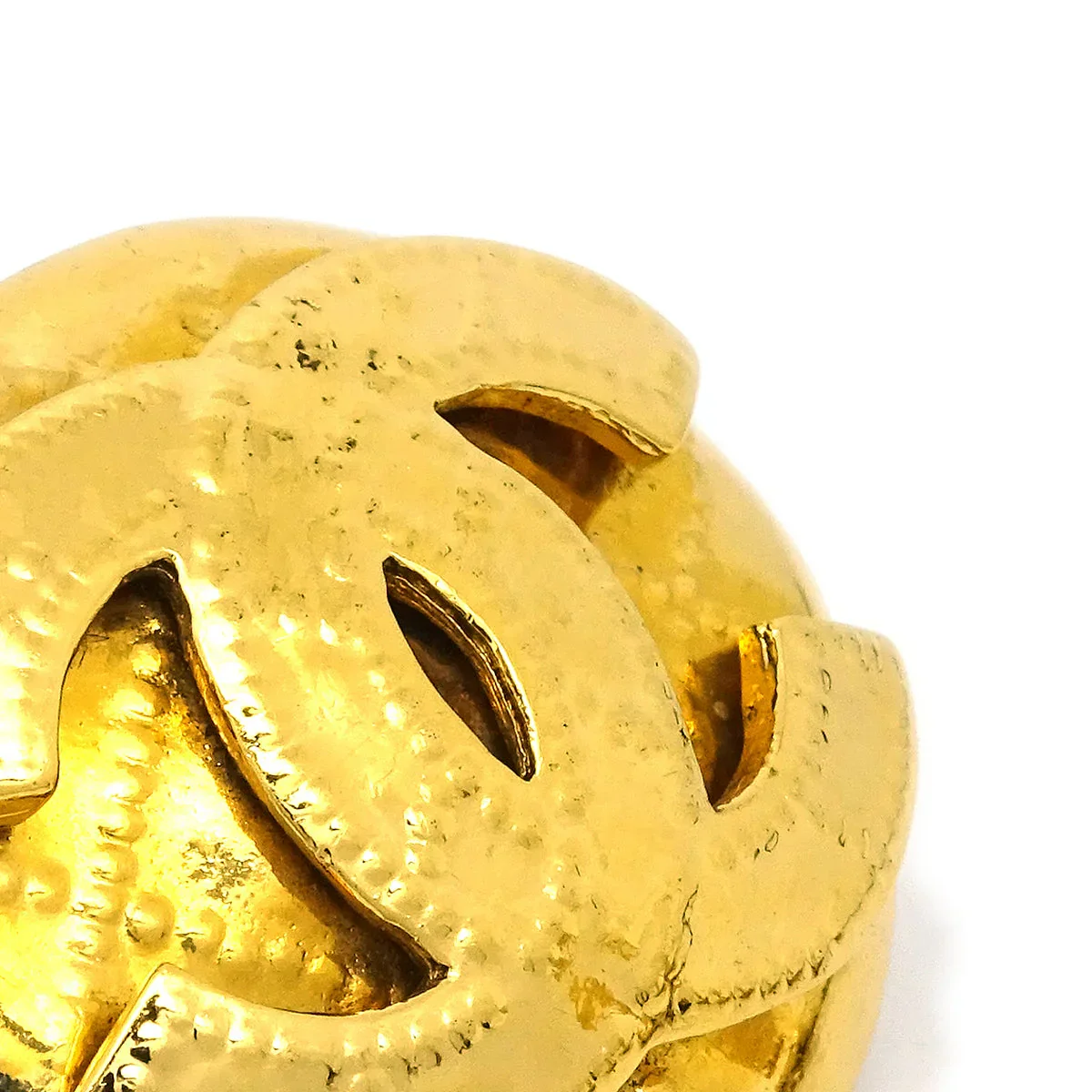 Chanel 1994 Gold Quilted 'CC' Round Earrings Large - Image 3