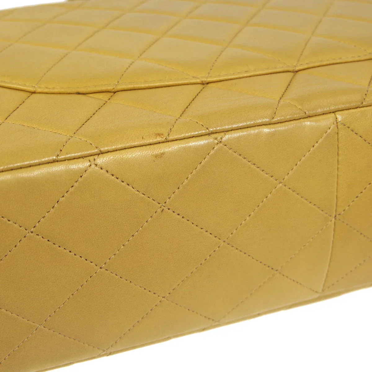 Chanel 1994-1996 * Beige Lambskin Jumbo Classic Flap Shoulder Bag - Image 4