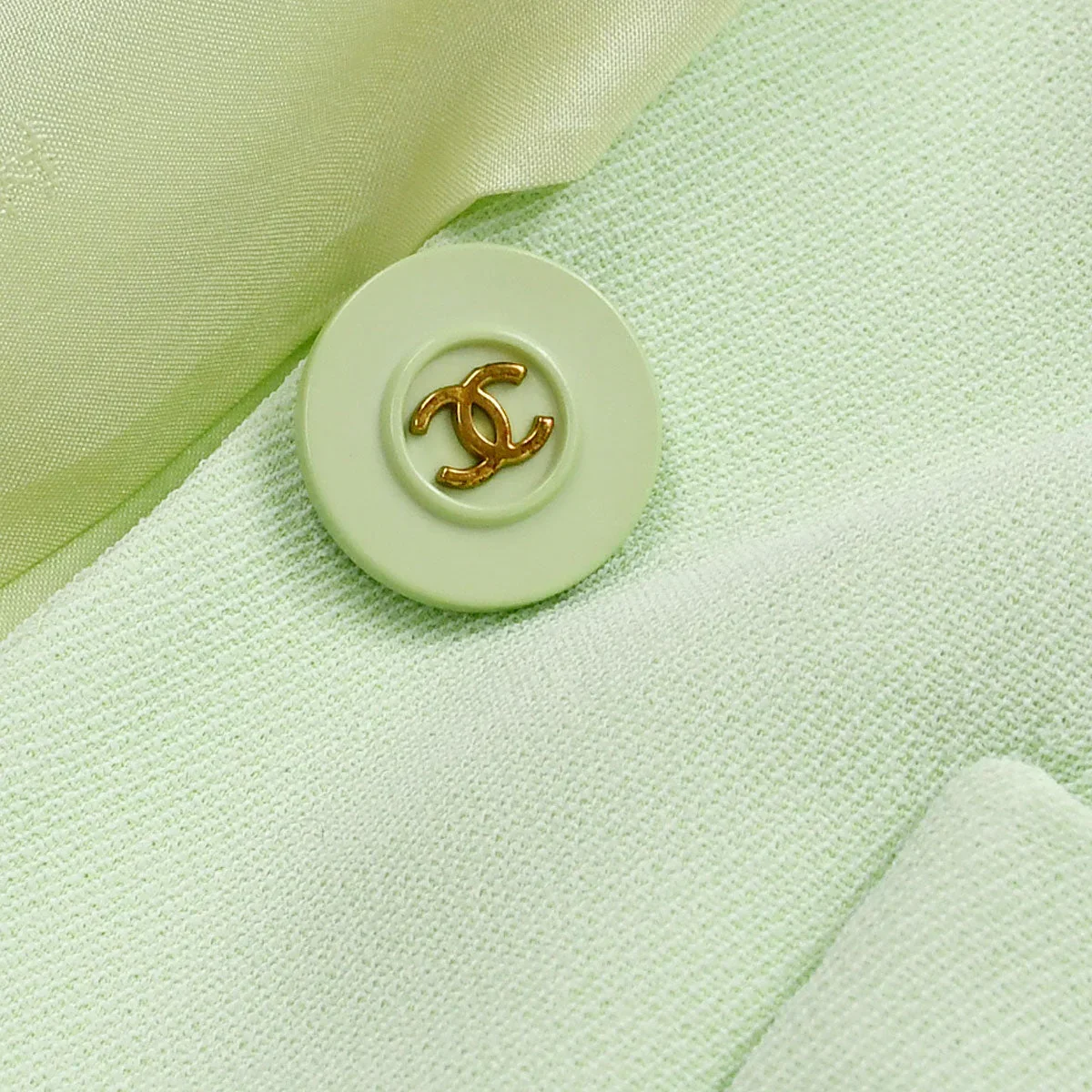 Chanel Spring 1994 single-breasted skirt suit #34 - Image 10