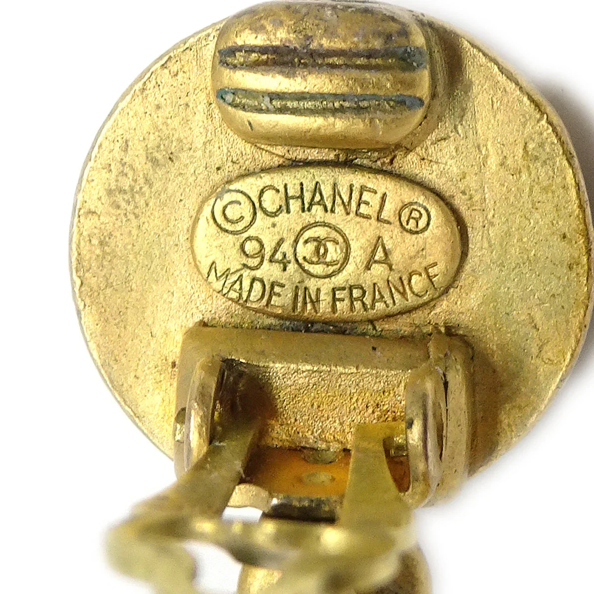 Chanel 1994 Hoop Earrings Clip-On Gold 94A - Image 3