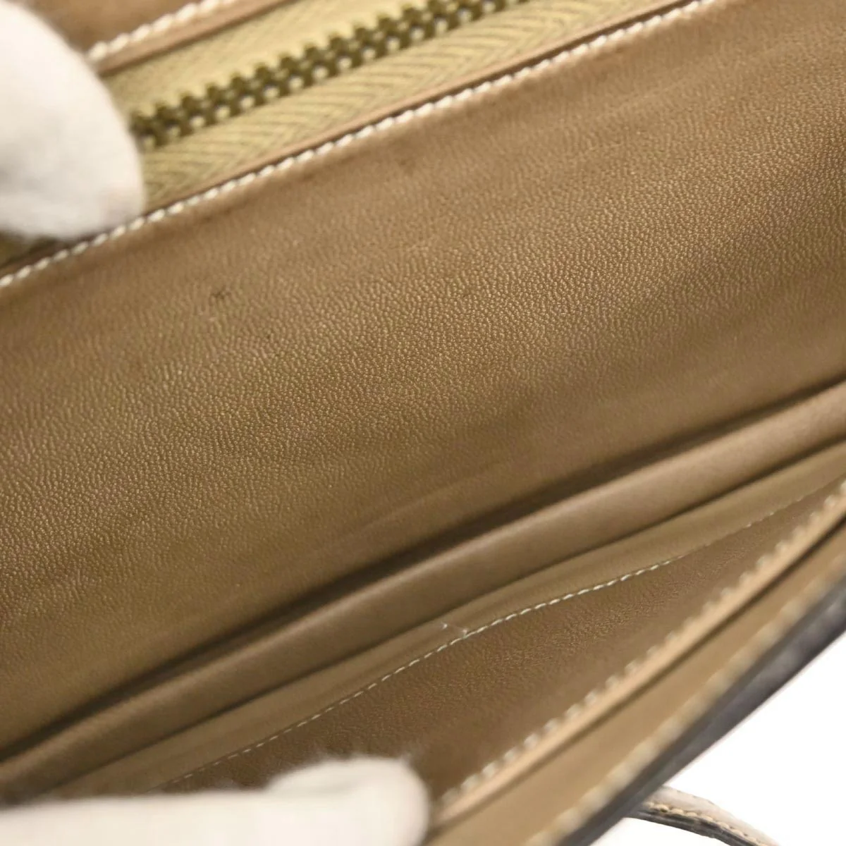 Hermes * Beige Crocodile Lydie Clutch Shoulder Bag - Image 8