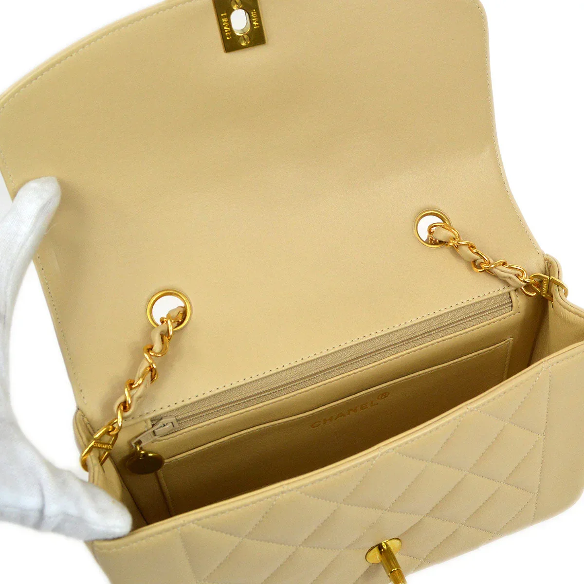 Chanel * 1994-1996 Beige Lambskin Diana Small - Image 8