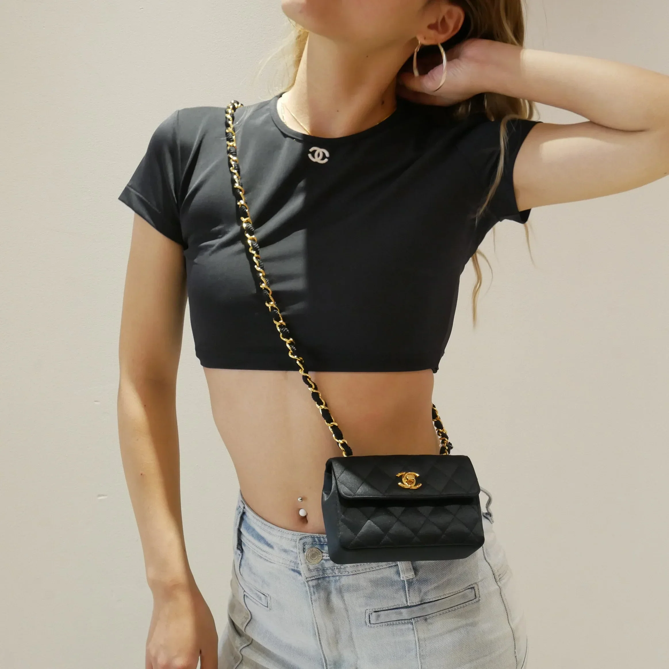 CHANEL 1995 Spring black CC cropped top #40 - Image 2