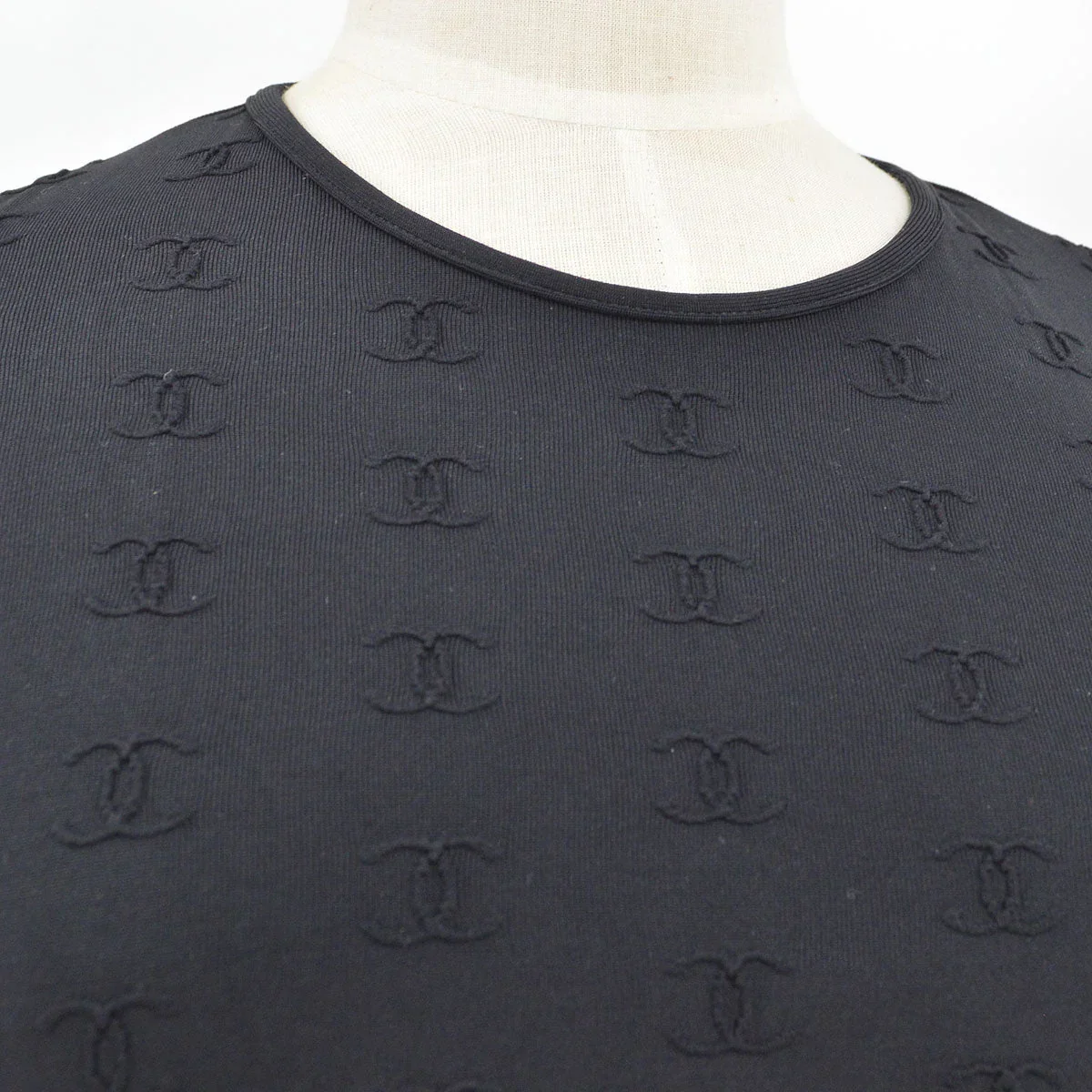 Chanel 1997 #42 T-Shirt Black - Image 4