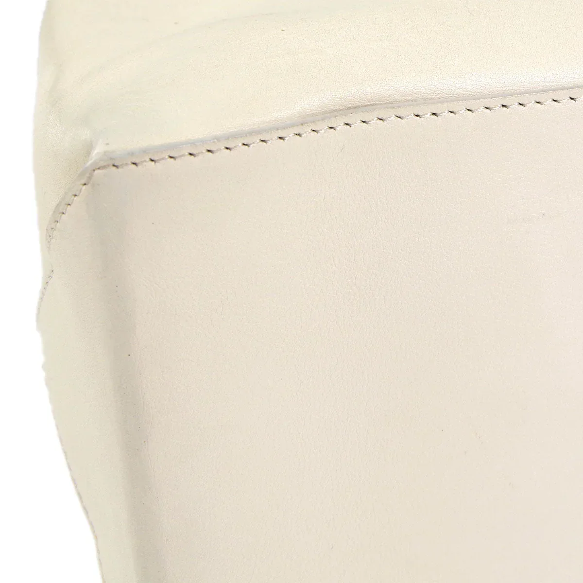 Chanel * 2008-2009 Essential Tote 40 White Calfskin - Image 6