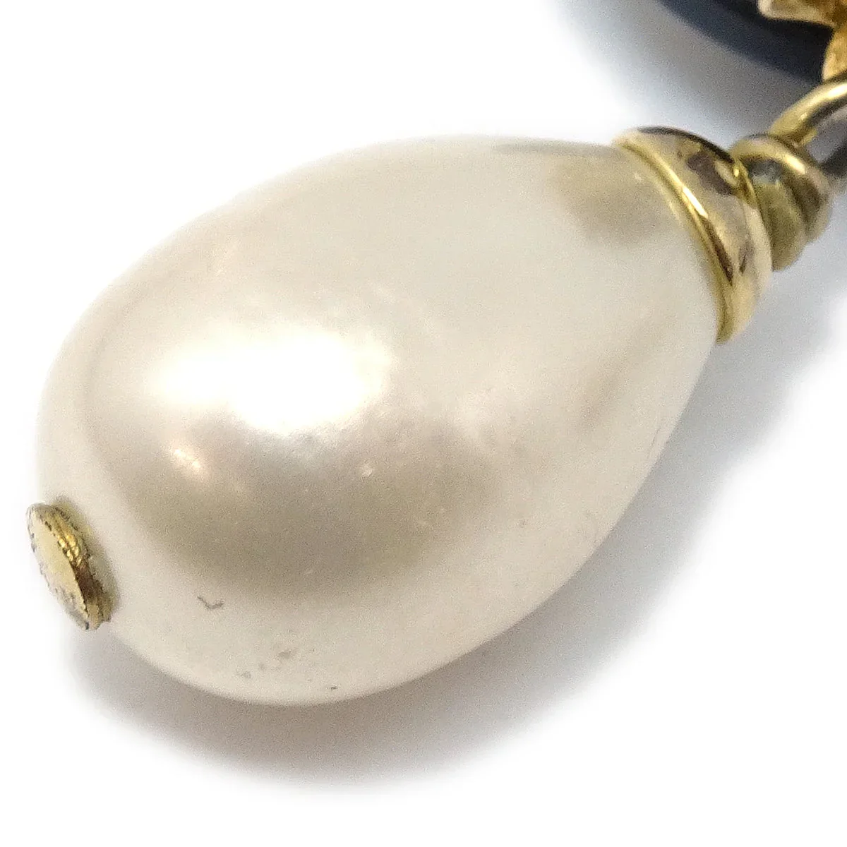 Chanel 1996 CC Black & Faux Teardrop Pearl Dangle Earrings - Image 4
