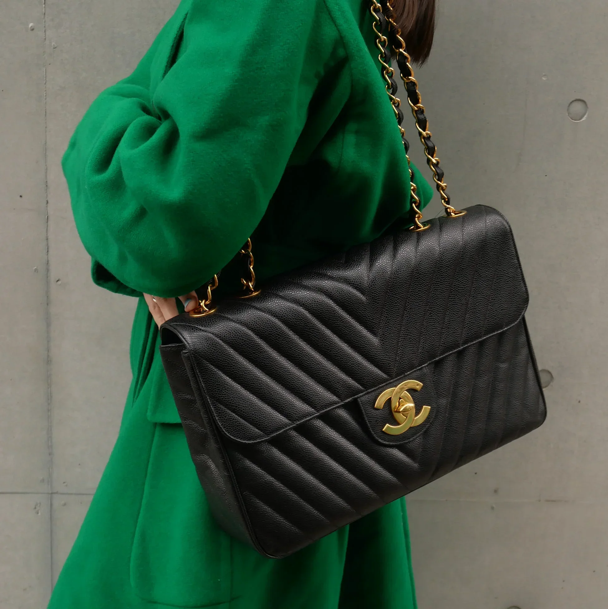 CHANEL 1991-1994 Black Caviar Chevron Classic Flap Bag Maxi - Image 2