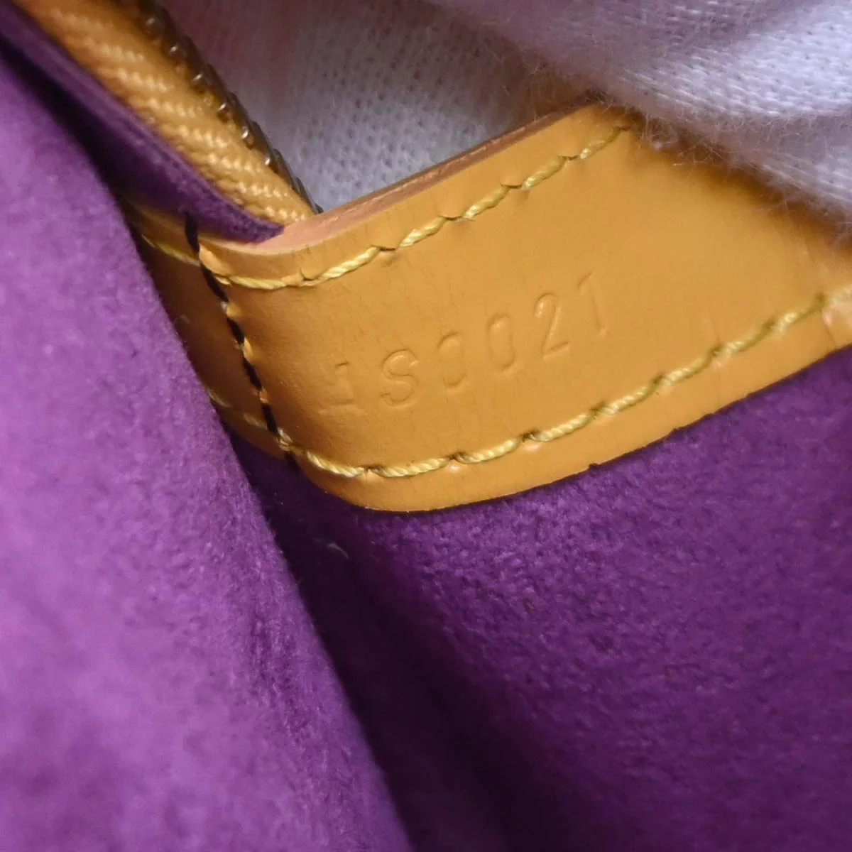 Louis Vuitton Yellow Epi Lussac Shoulder Bag M52289 - Image 10