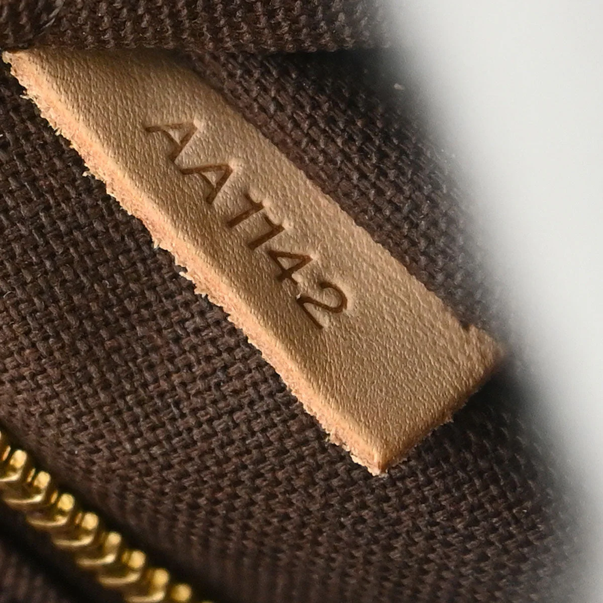 Louis Vuitton 2012 Monogram Chantilly MM Shoulder Bag M51233 - Image 10