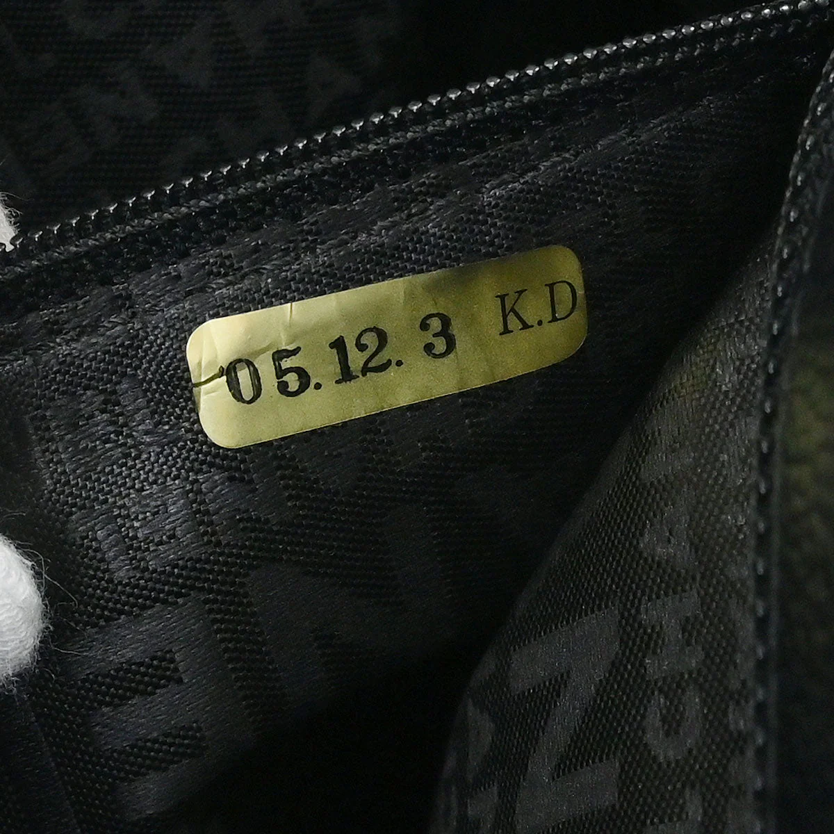 Chanel 2005-2006 Black Calfskin Choco Bar Tote Handbag - Image 10