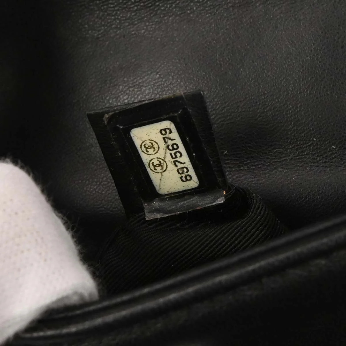 Chanel 2000-2001 Black Lambskin Choco Bar Shoulder Bag - Image 10