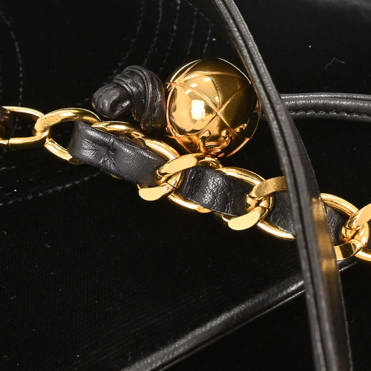 Chanel 1991-1994 Black Velvet Shoulder Tote Bag - Image 7