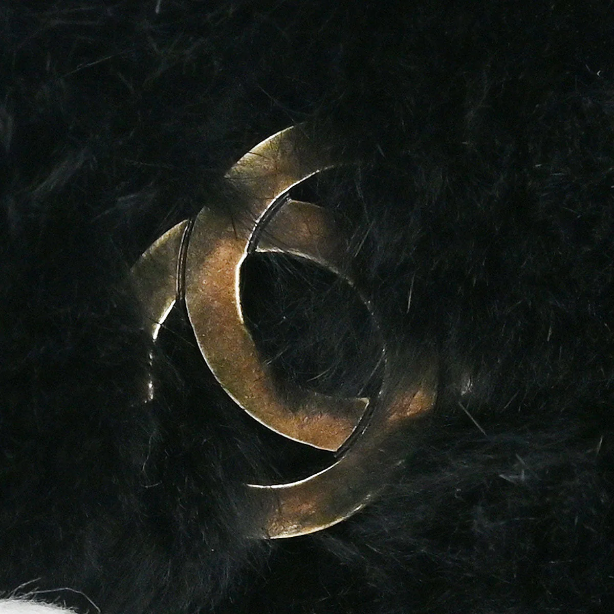 Chanel 2000-2002 Black Rabbit Fur Shoulder Bag - Image 3