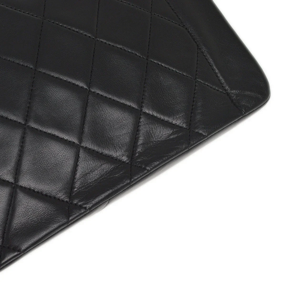 Chanel 1996-1997 Black Lambskin Medium Diana Shoulder Bag - Image 5