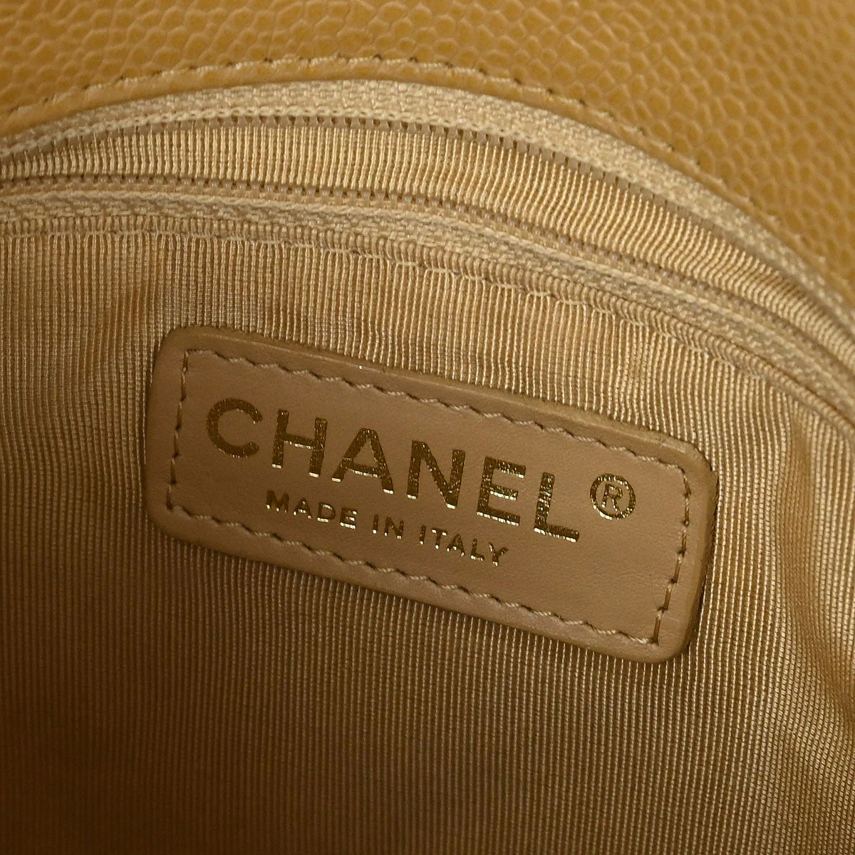 Chanel 2003-2004 Beige Calfskin Handbag - Image 8
