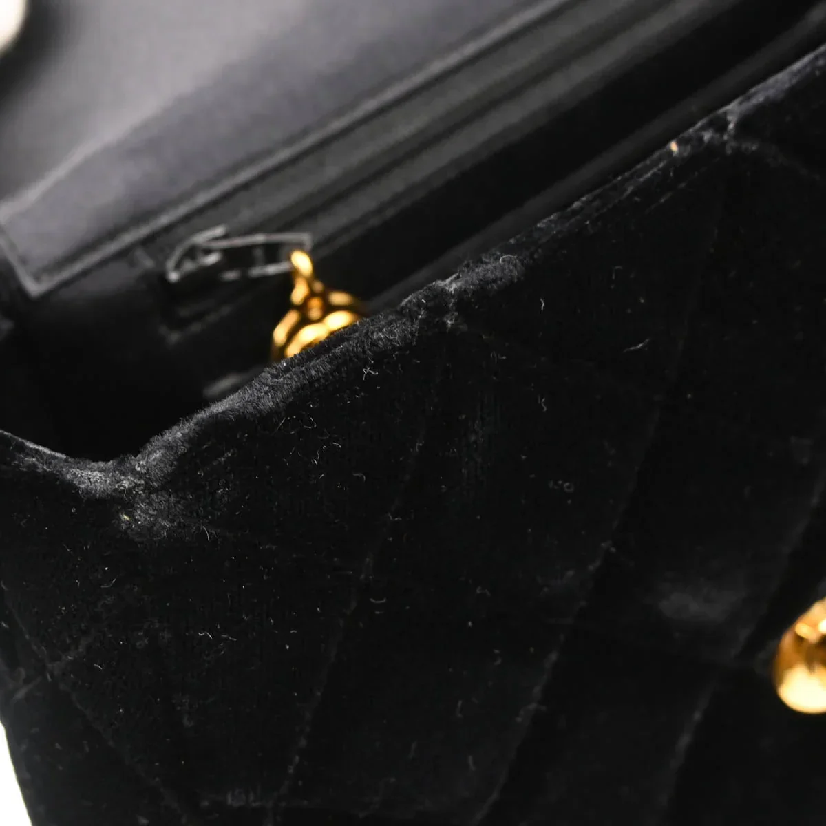 Chanel 1996-1997 Black Velvet Handbag - Image 8