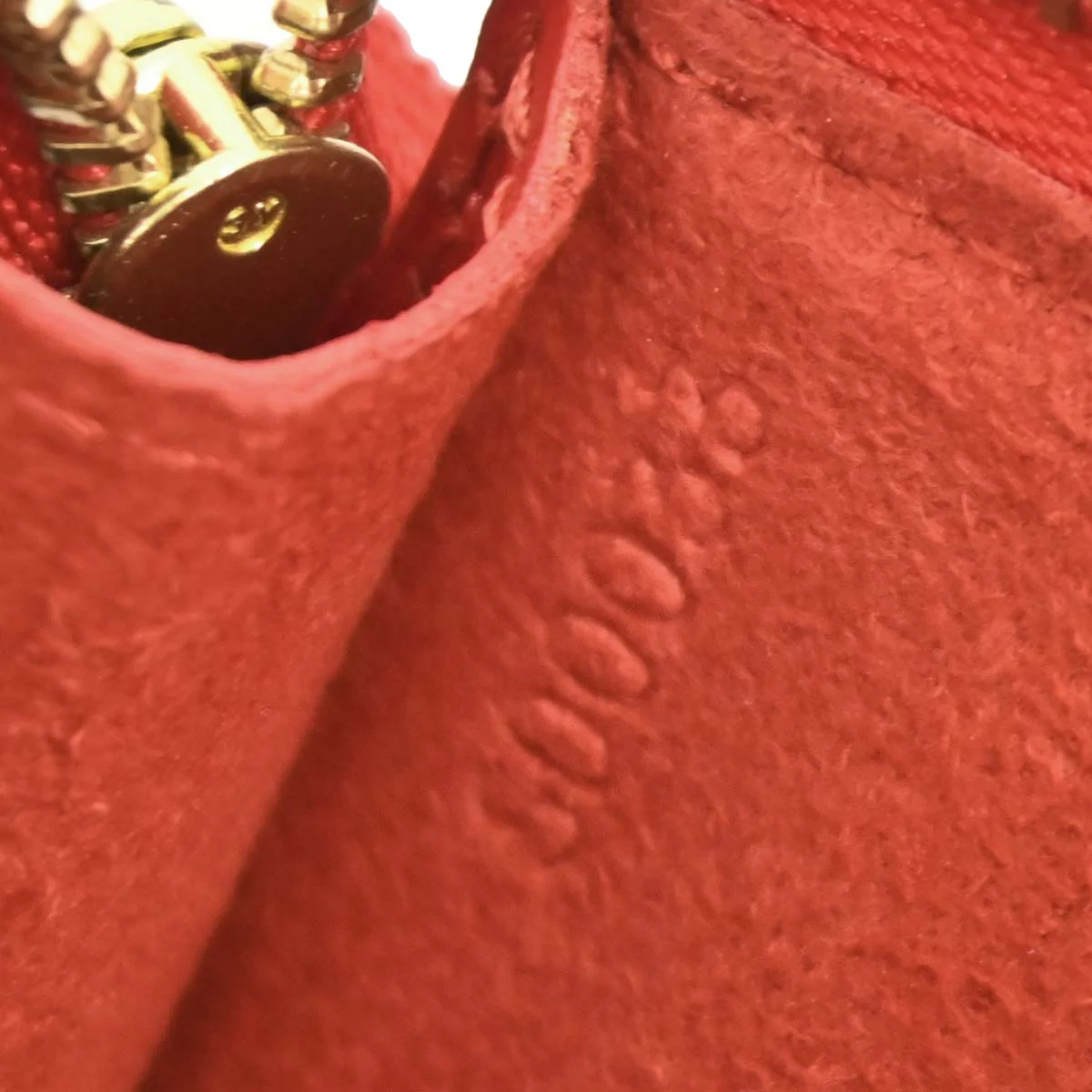 Louis Vuitton 2003 Red Epi Pochette Accessoires 24 Handbag M52947 - Image 10