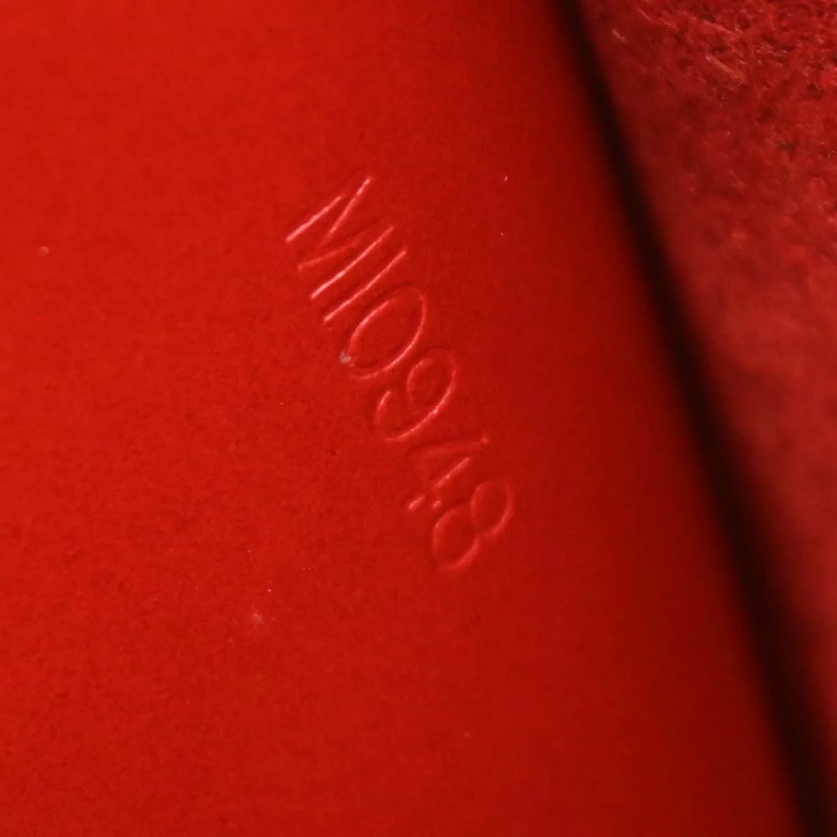 Louis Vuitton 1998 Red Epi Pont Neuf Handbag M52057 - Image 10