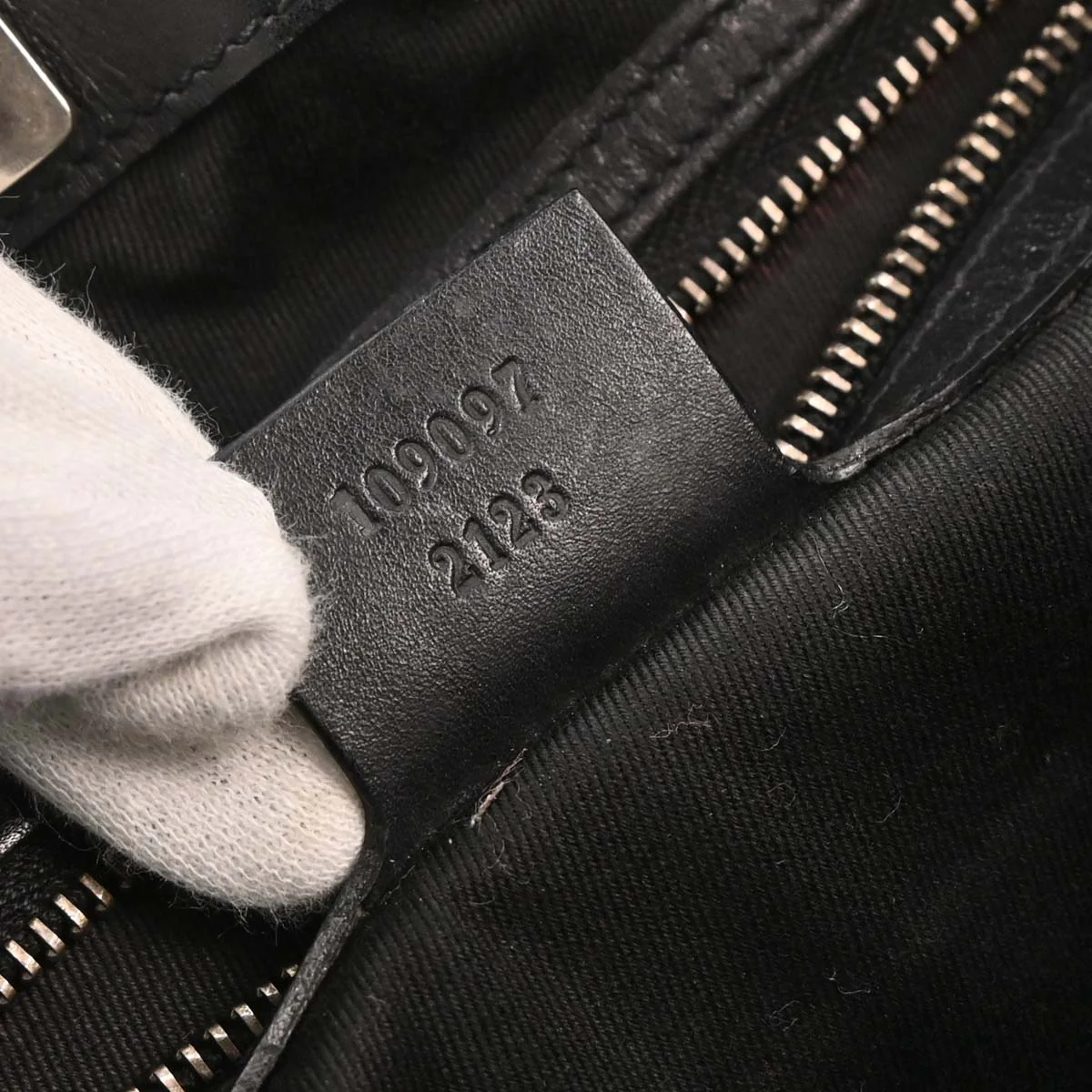 Gucci Black GG Shoulder Bag - Image 10