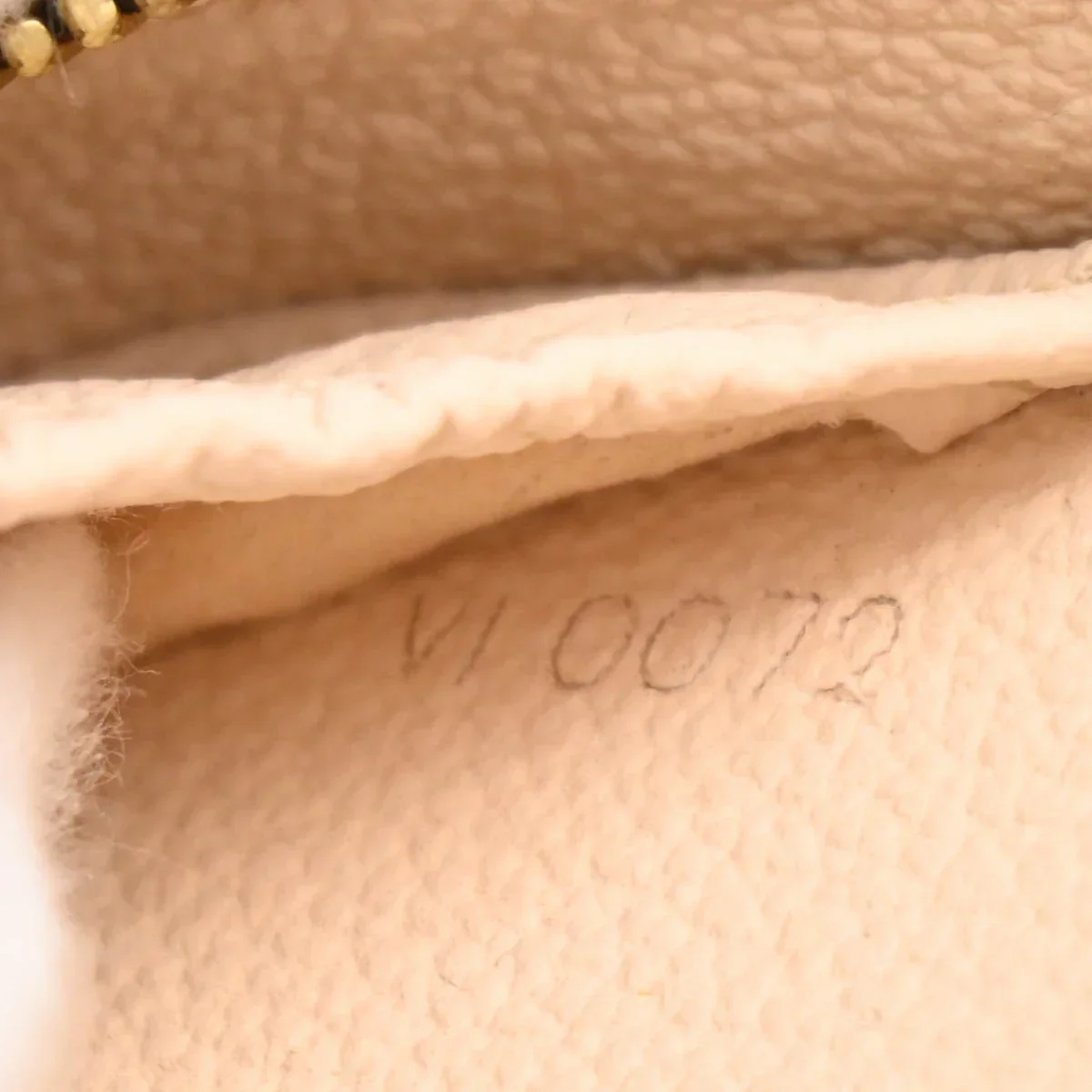 Louis Vuitton 2002 Monogram Trousse Brush PM Pouch M47510 - Image 7