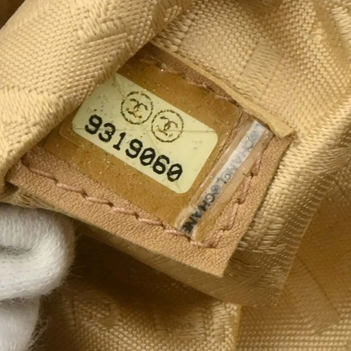 Chanel 2004-2005 Beige Caviar Wild Stitch Choco Bar Tote Handbag - Image 10
