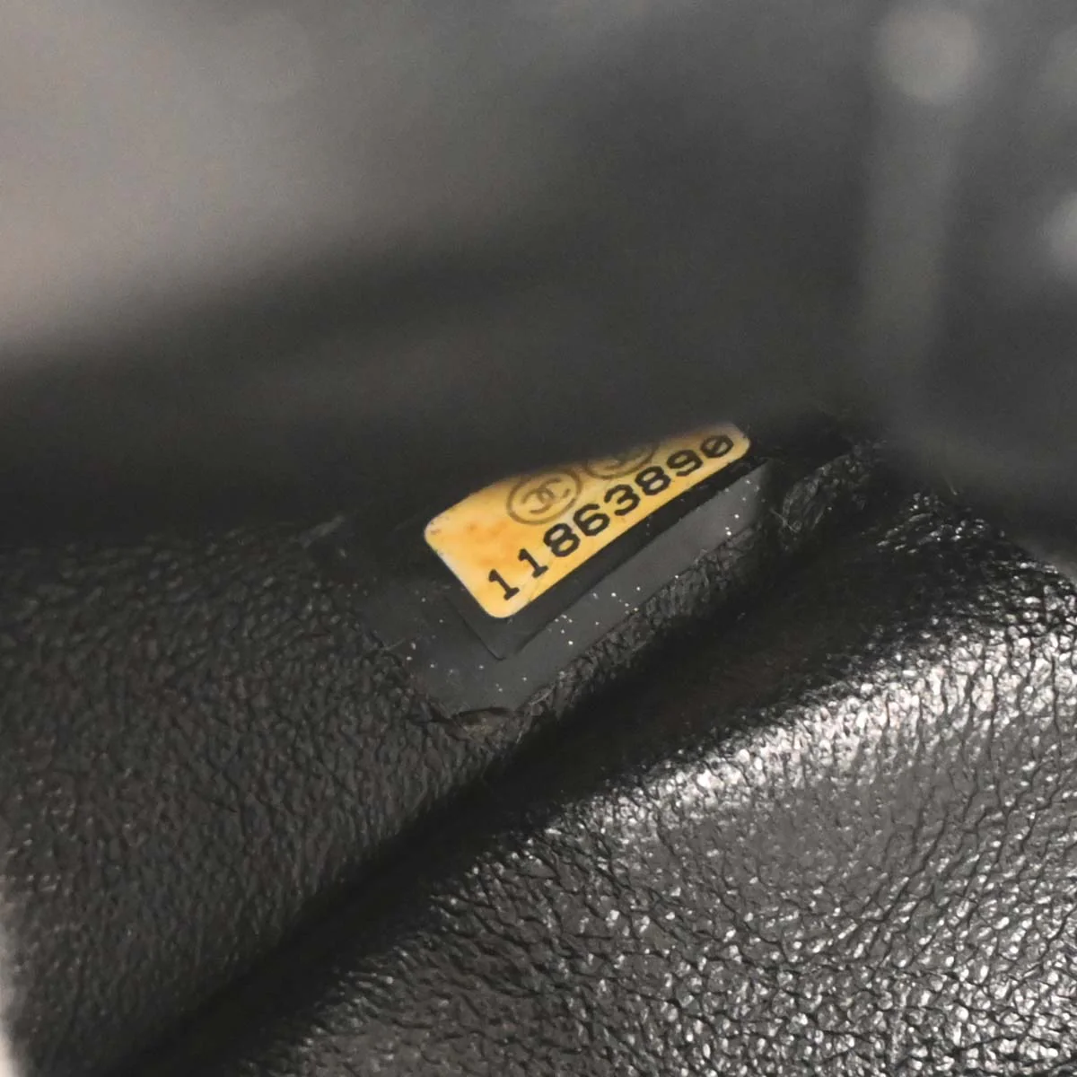 Chanel 2006-2008 Black Caviar East West Shoulder Bag - Image 10