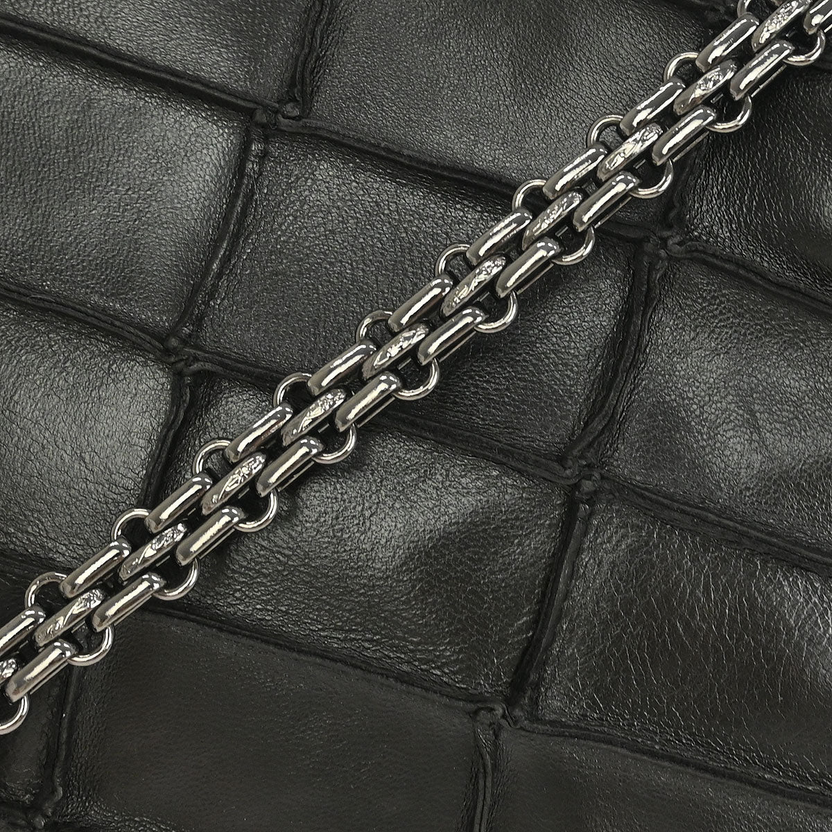 Chanel 1997-1999 Black Calfskin Choco Bar Mademoiselle Lock Handbag - Image 6