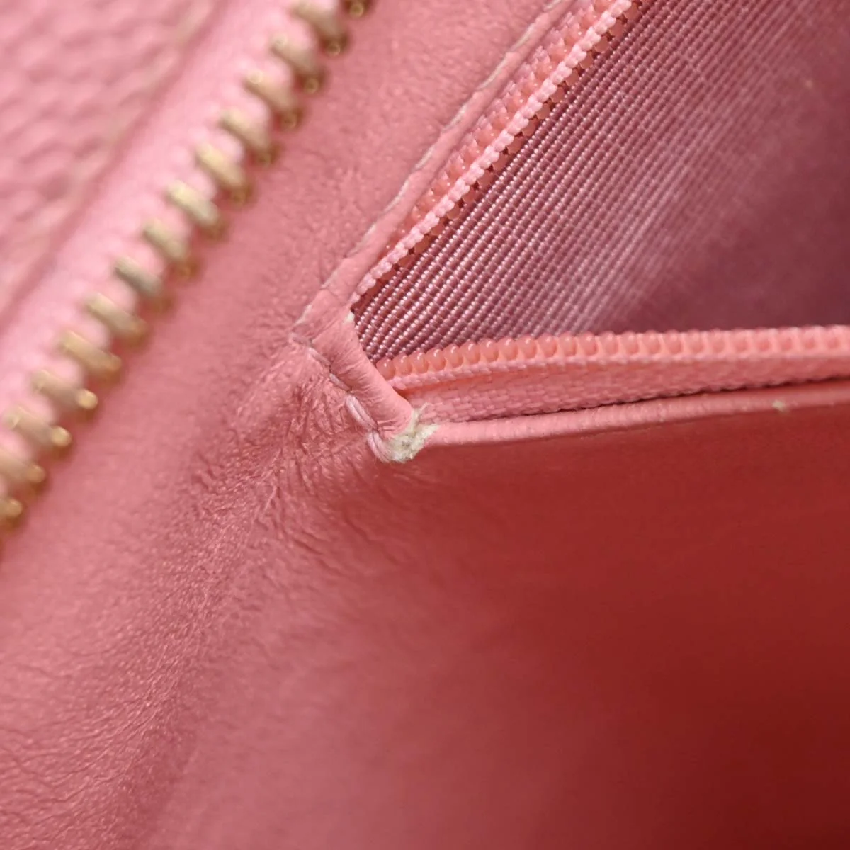 Chanel 2004-2005 Pink Caviar Medallion Tote Handbag - Image 9