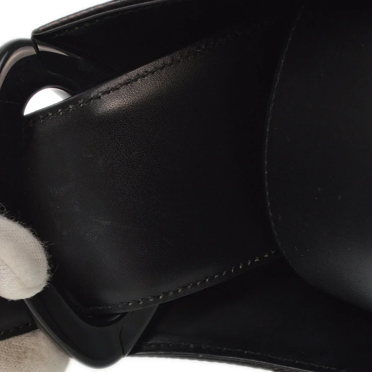 Louis Vuitton 2002 Black Epi Verseau Shoulder Bag M52812 - Image 7