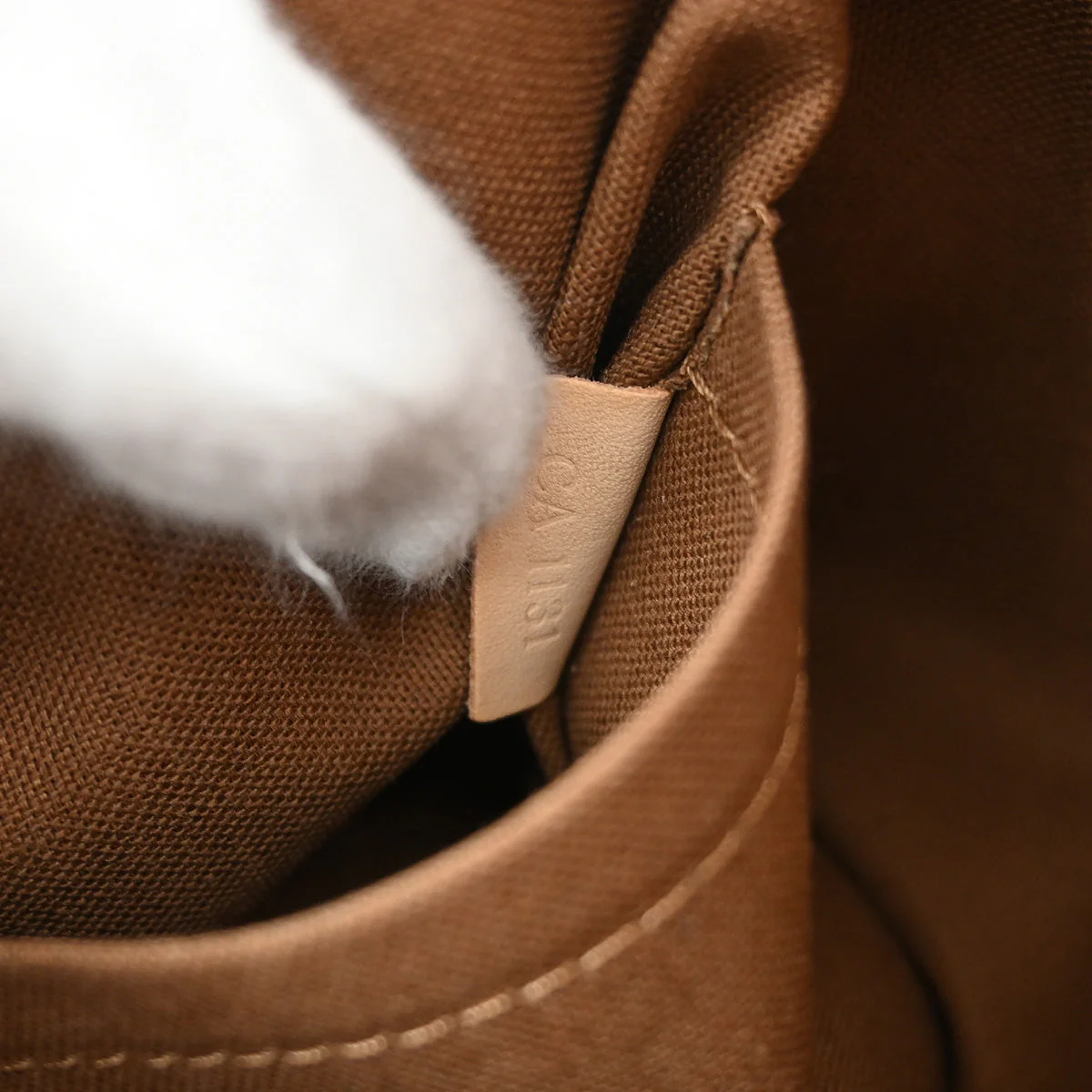 Louis Vuitton 2011 Monogram Odeon PM Shoulder Bag M56390 - Image 9