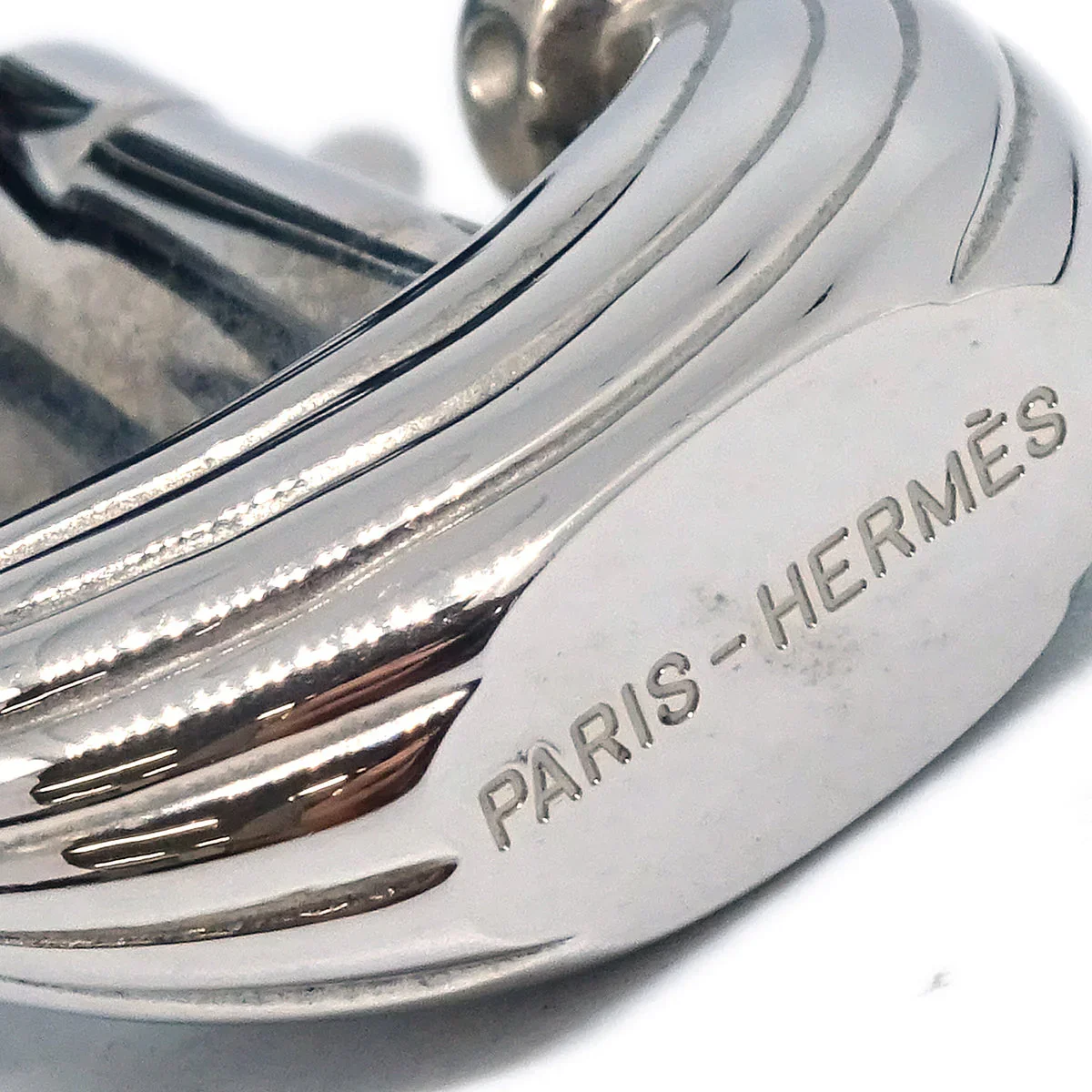 Hermes L’ Air de Paris Yacht 2006 Cadena Pendant Necklace Silver - Image 3