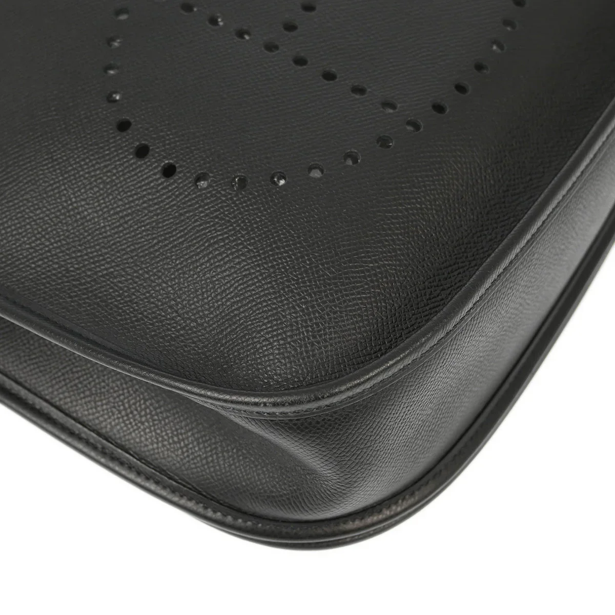 Hermes 2007 Black Epsom Evelyne II PM 29 Shoulder Bag - Image 3