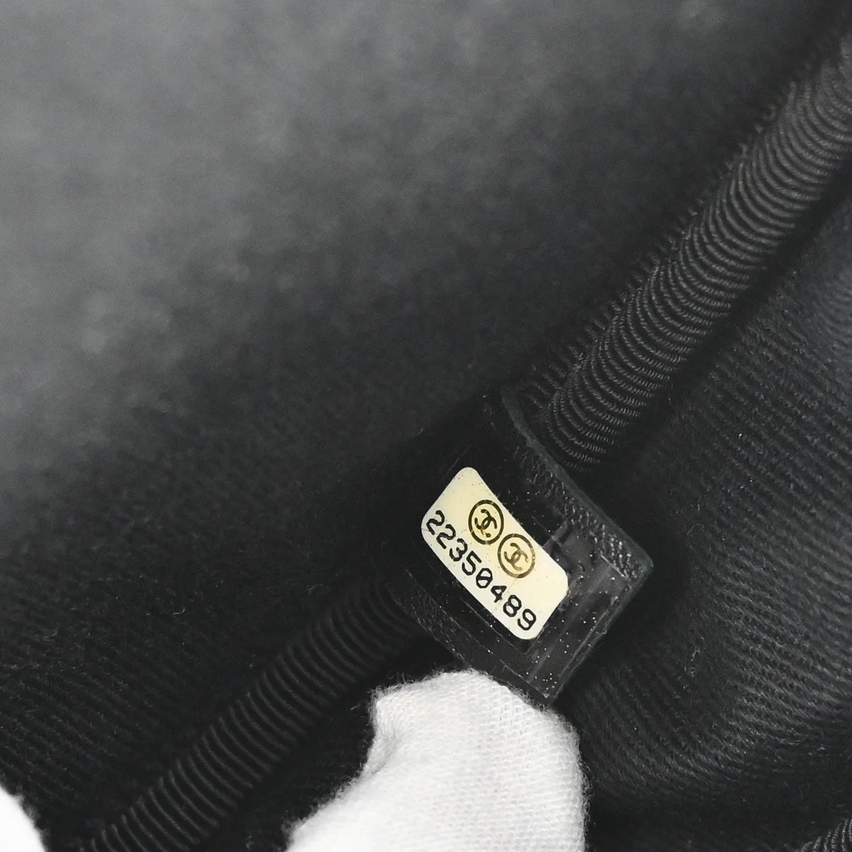 Chanel 2016-2017 Airline Round Shoulder Bag - Image 9