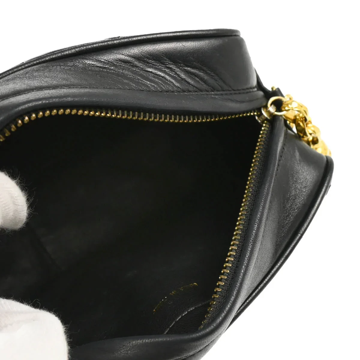 Chanel 1986-1988 Black Lambskin Camera Bag Mini - Image 4