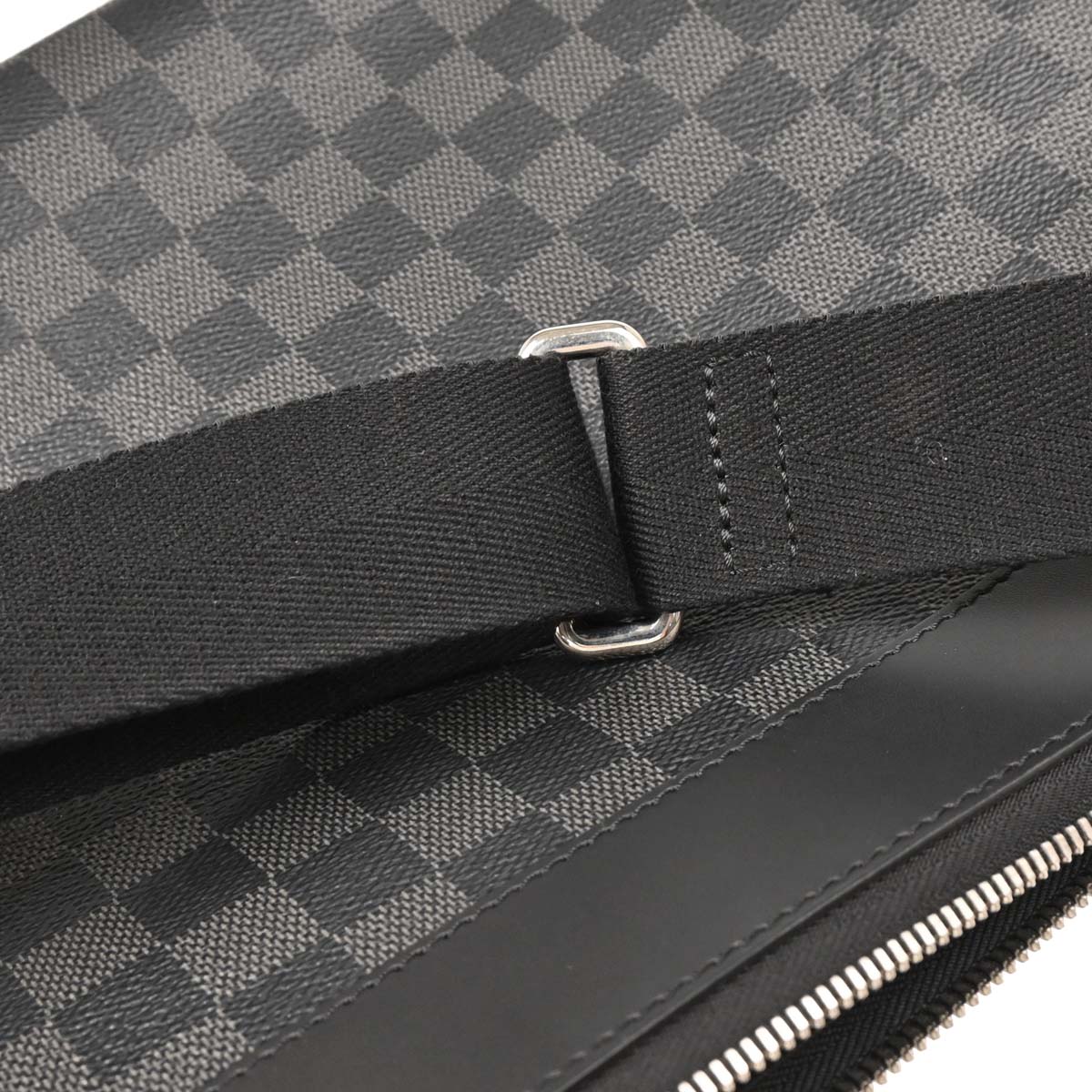Louis Vuitton 2018 Damier Graphite Mick PM Shoulder Bag N40003 - Image 7