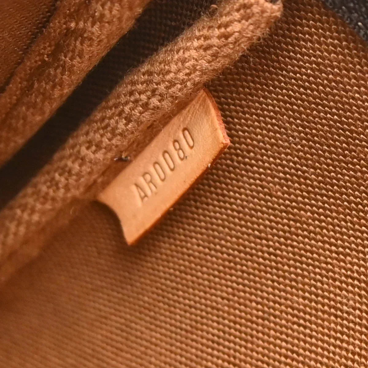 Louis Vuitton 2000 Monogram Pochette Accessoires Handbag M51980 - Image 7